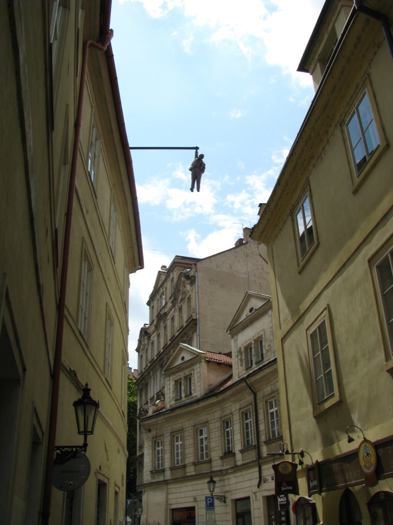 «Висящий человек», Прага