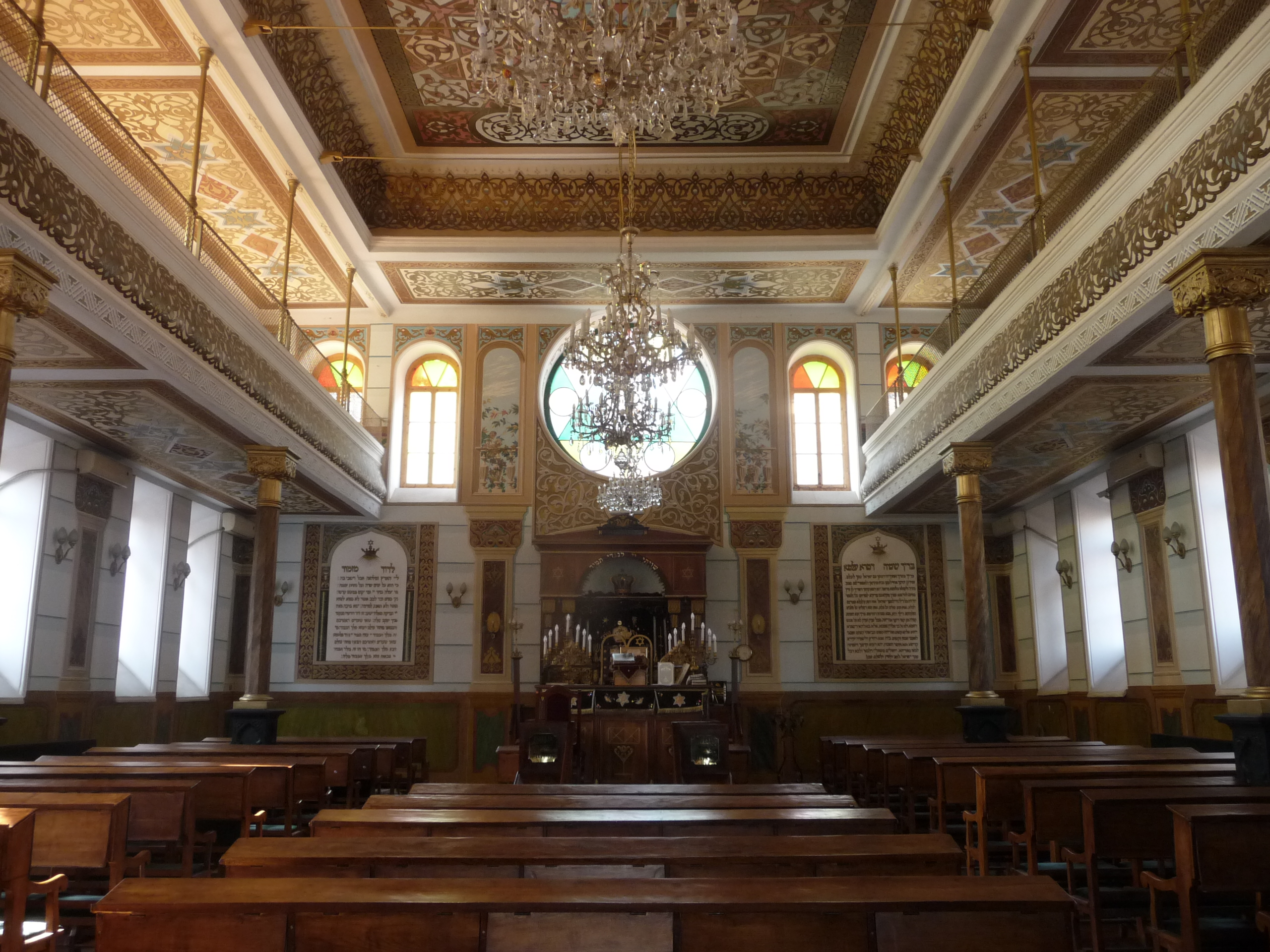 Верхний зал Большой синагоги в Тбилиси
