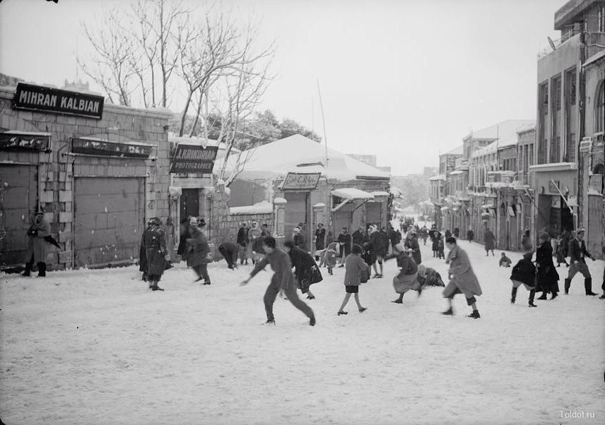   Неизвестный автор  — Снег в Иерусалиме, 1942 год